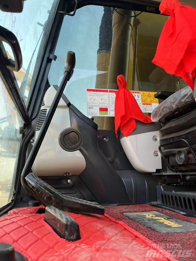 Komatsu 240 LC-8 Raupenbagger