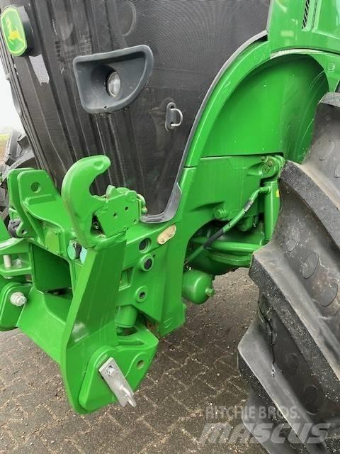 John Deere 7230 R Traktoren