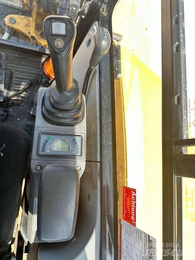 CAT 302.7 D CR Minibagger < 7t