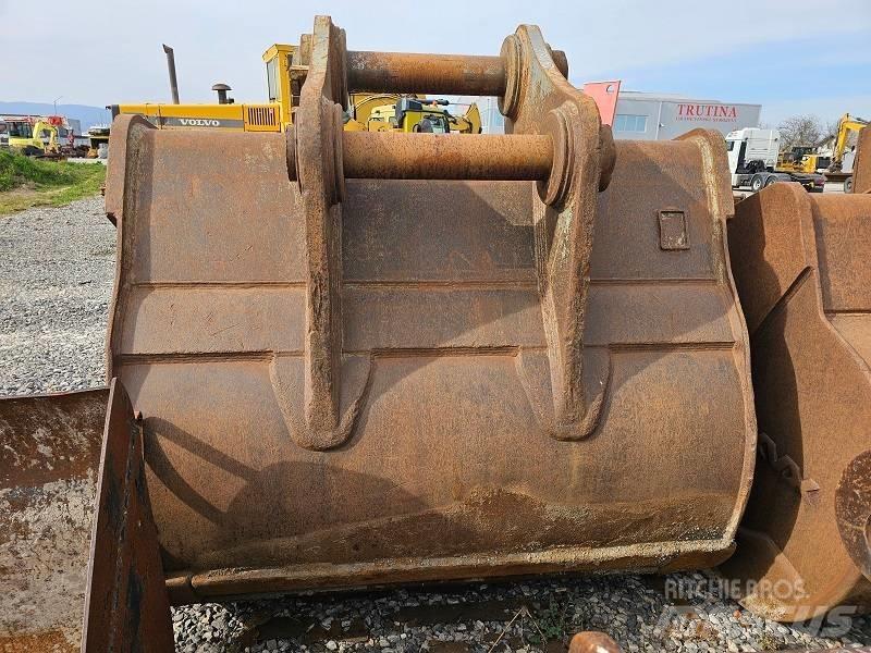 CAT 365/374 Schaufeln