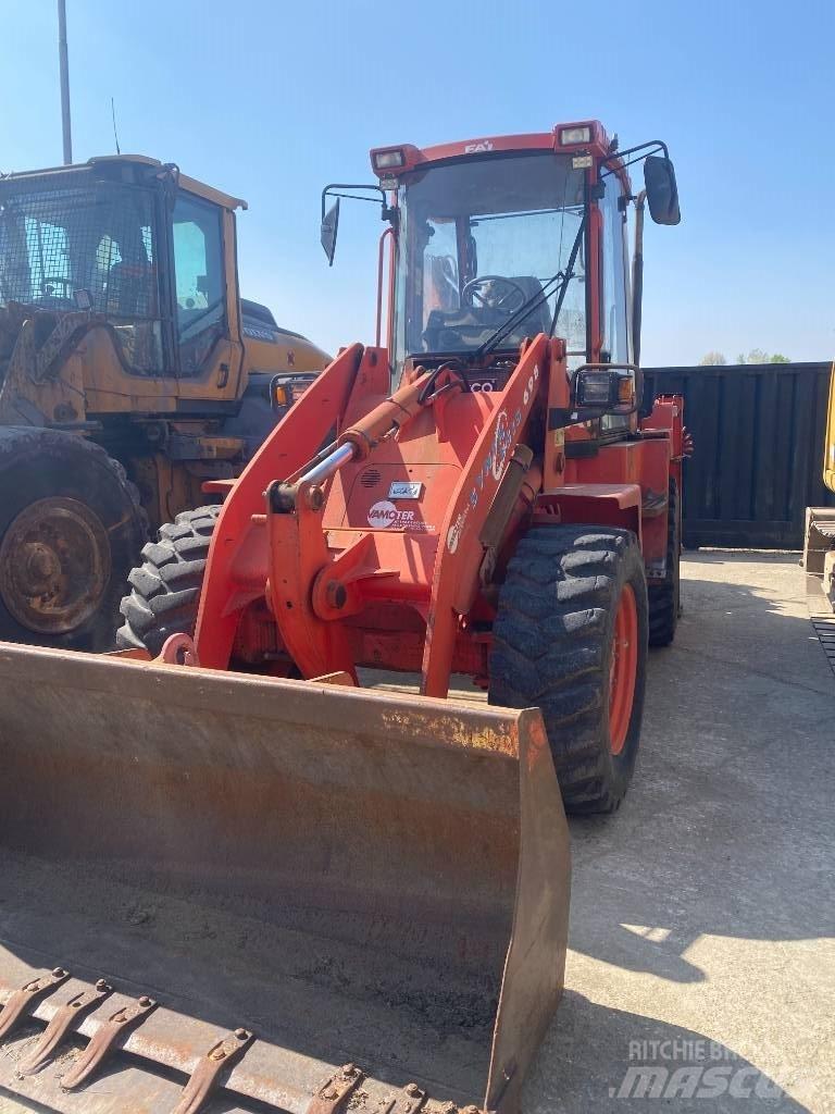 Fai KOMATSU 595s Baggerlader