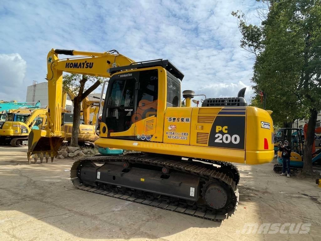 Komatsu PC 200-8 Raupenbagger