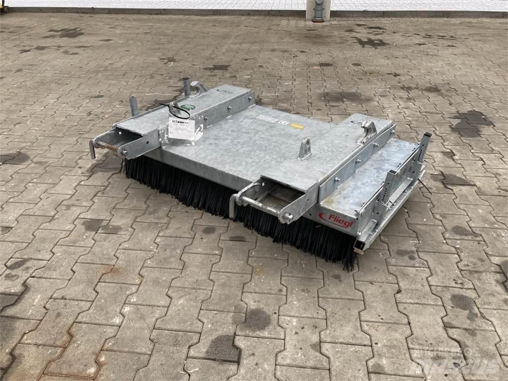 Fliegl Löwe 1,50m Kehrer