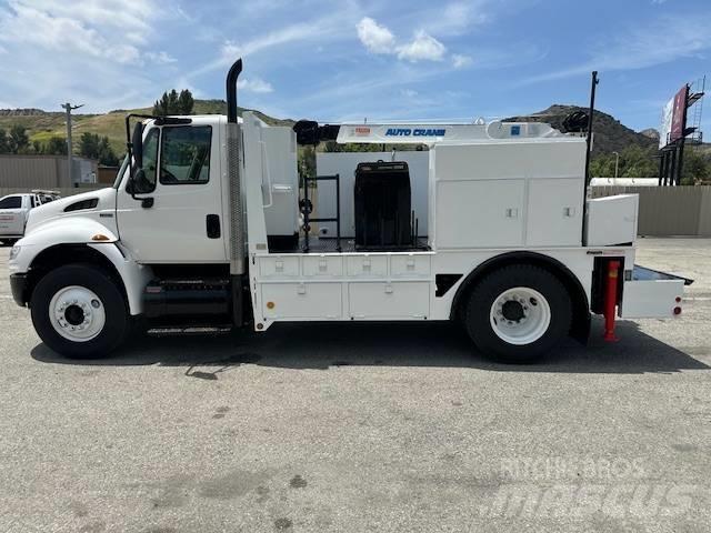International 4300 Kommunal-Sonderfahrzeuge