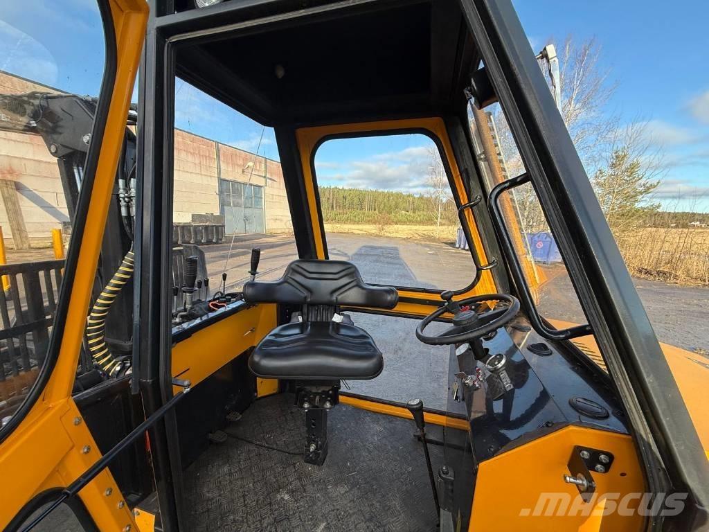  Kinetic 8x8 Forwarder