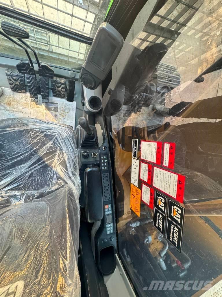 CAT 330D2L Raupenbagger