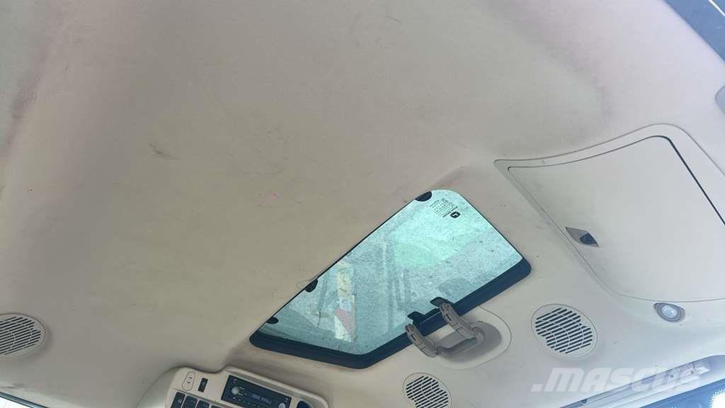 John Deere 6215R Traktoren