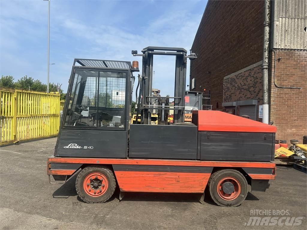 Linde S40 Seitenstapler