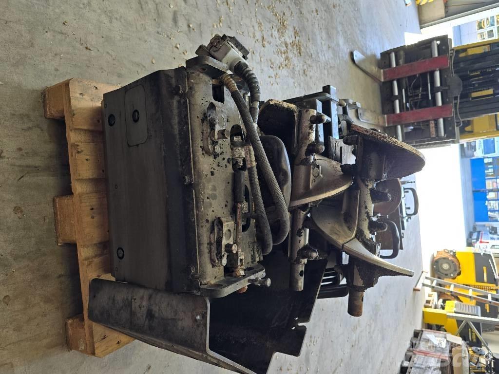 Bomag BF 300 P-2 Strassenfertiger