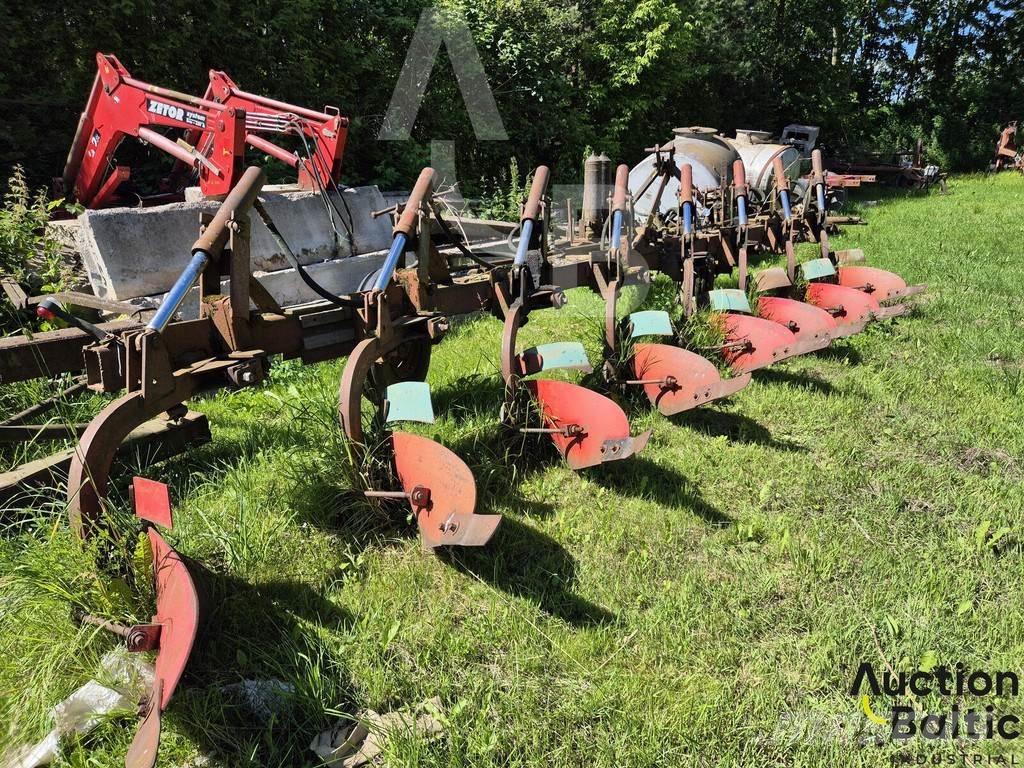  Onbekend Plow Wendepflüge