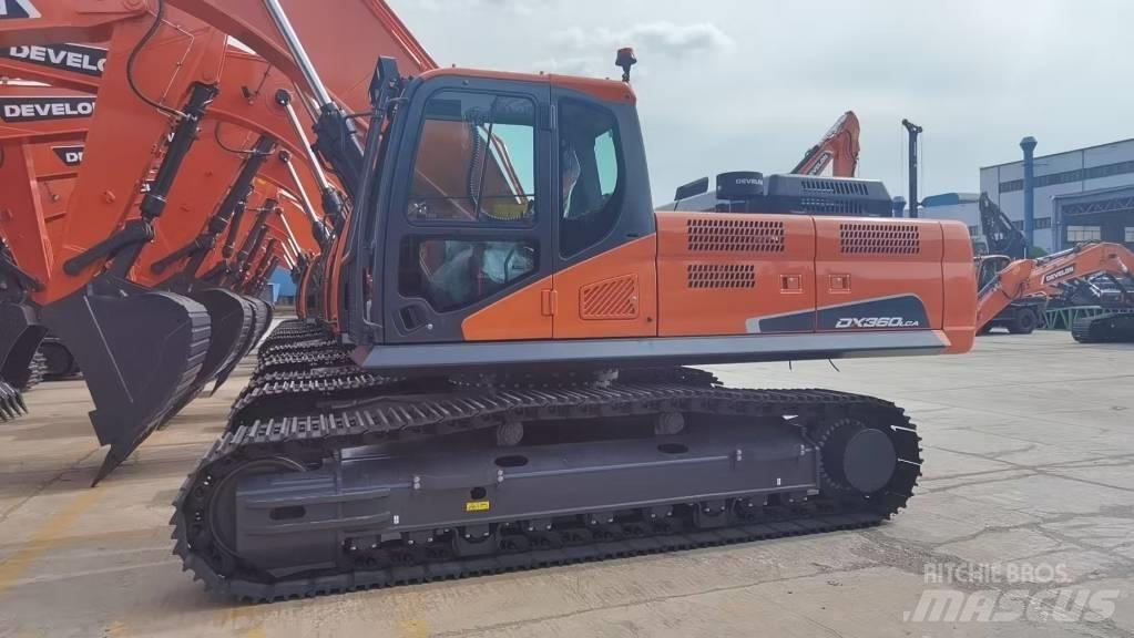 Develon DX 360LCA-7B Raupenbagger