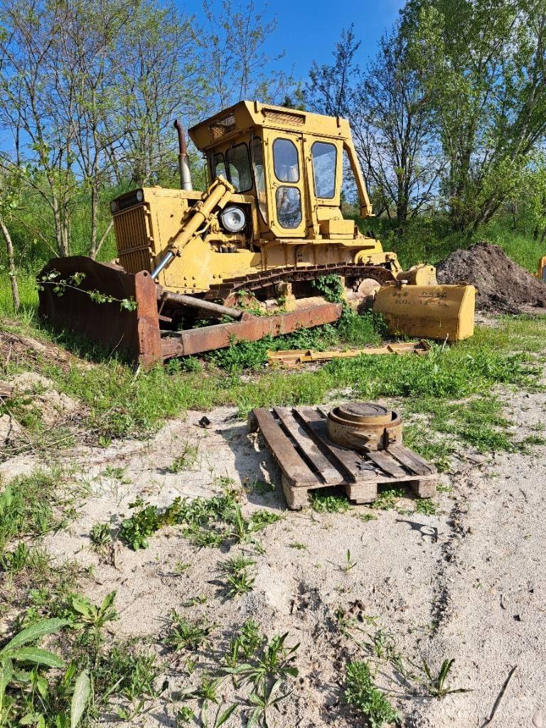 Komatsu D85A Bulldozer