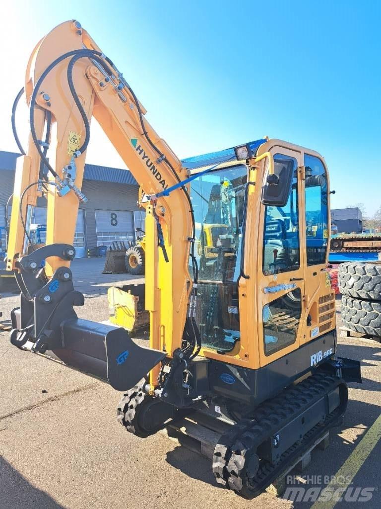 Hyundai R18-9AK Minibagger < 7t