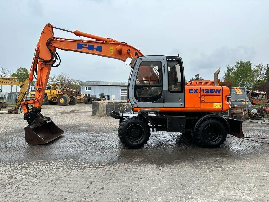 Hitachi EX135W Mobilbagger