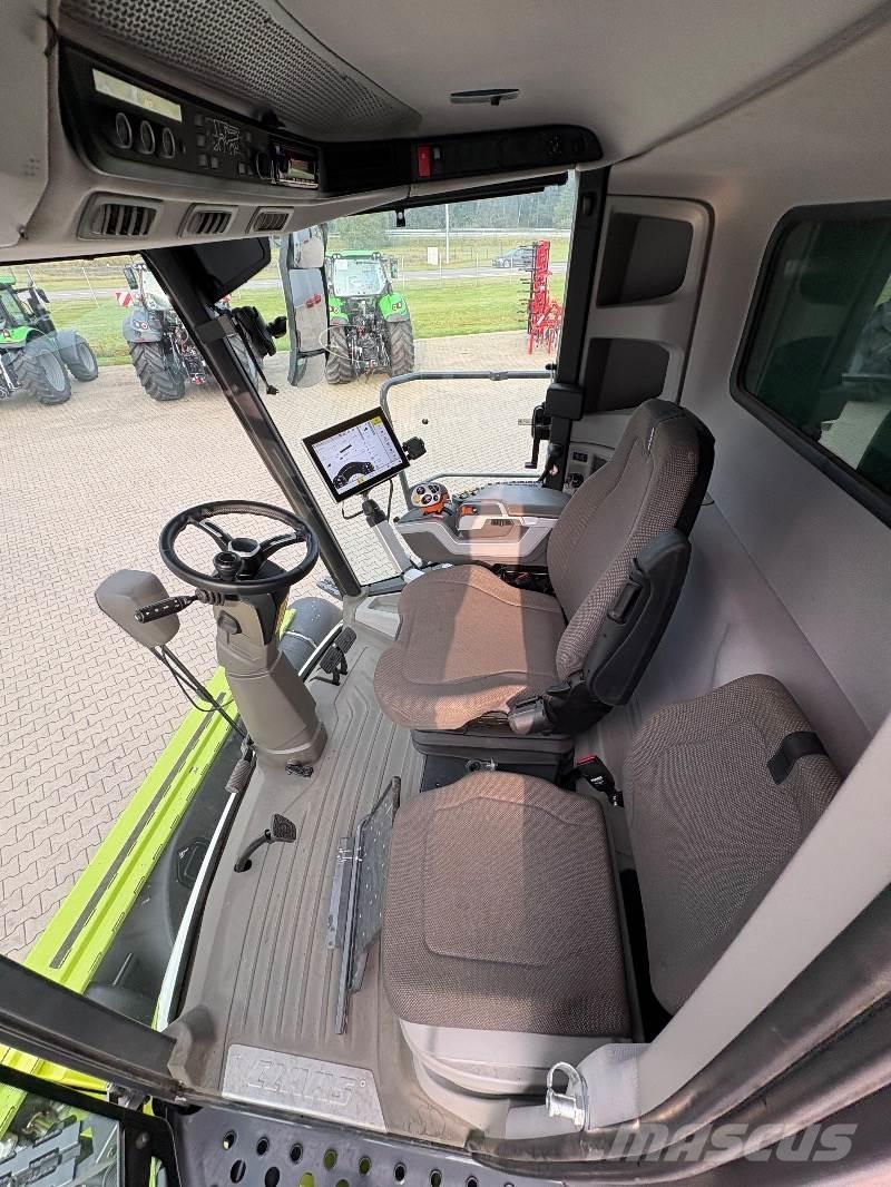CLAAS TRION 750 Mähdrescher