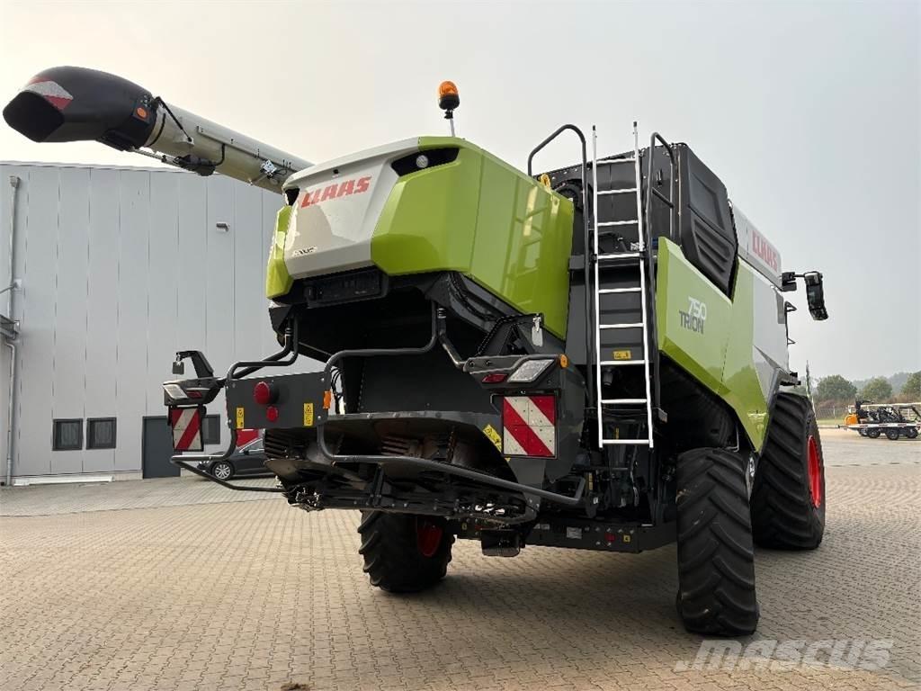 CLAAS TRION 750 Mähdrescher