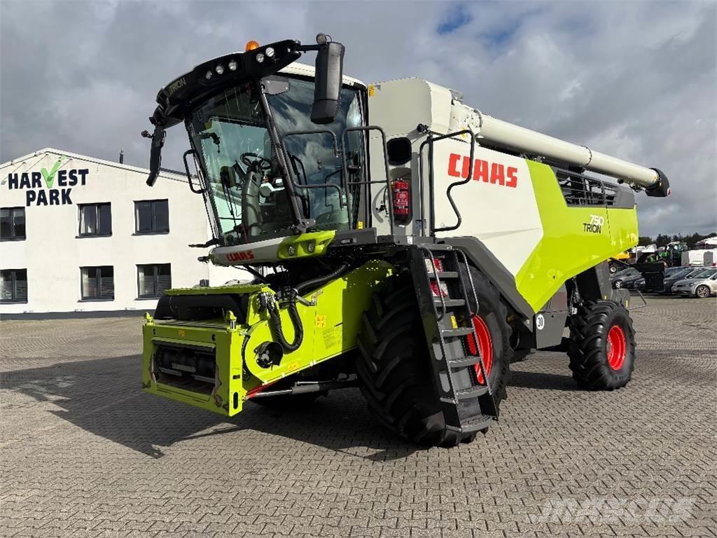 CLAAS TRION 750 Mähdrescher