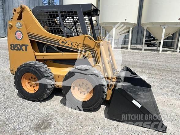 CASE 85XT Kompaktlader