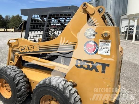 CASE 85XT Kompaktlader