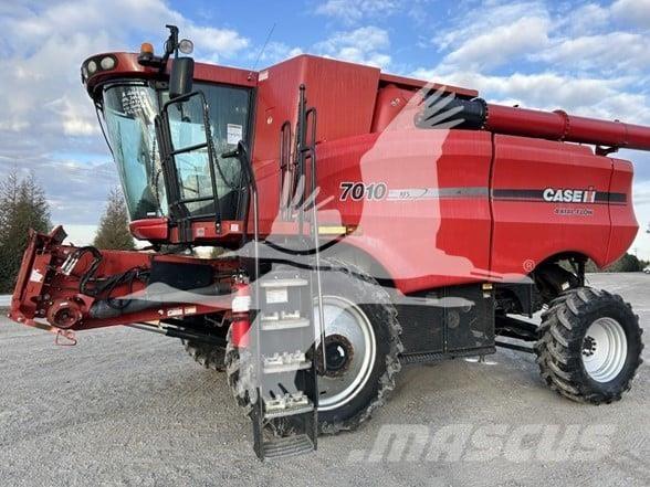 Case IH 7010 Mähdrescher