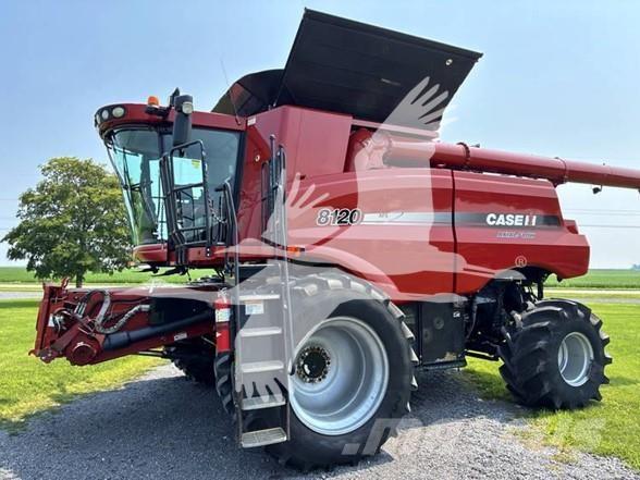 Case IH 8120 Mähdrescher