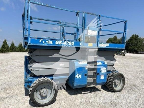Genie GS4390RT Scheren-Arbeitsbühnen