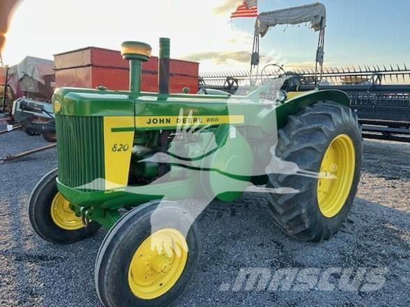 John Deere 820 Traktoren