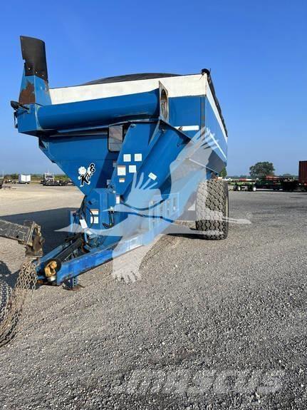 Kinze 840 Getreideanhänger