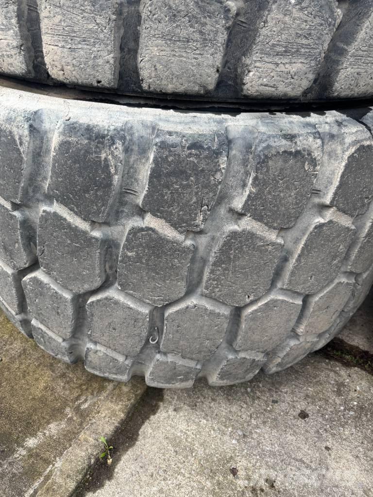 Develon DA 45 Reifen