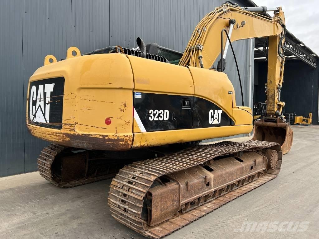 CAT 323D L Raupenbagger