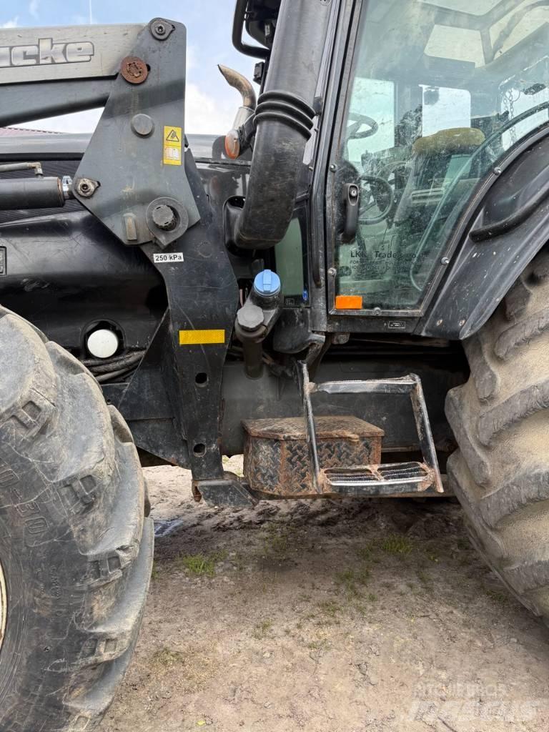 Valtra + KRONOS T 193 Traktoren