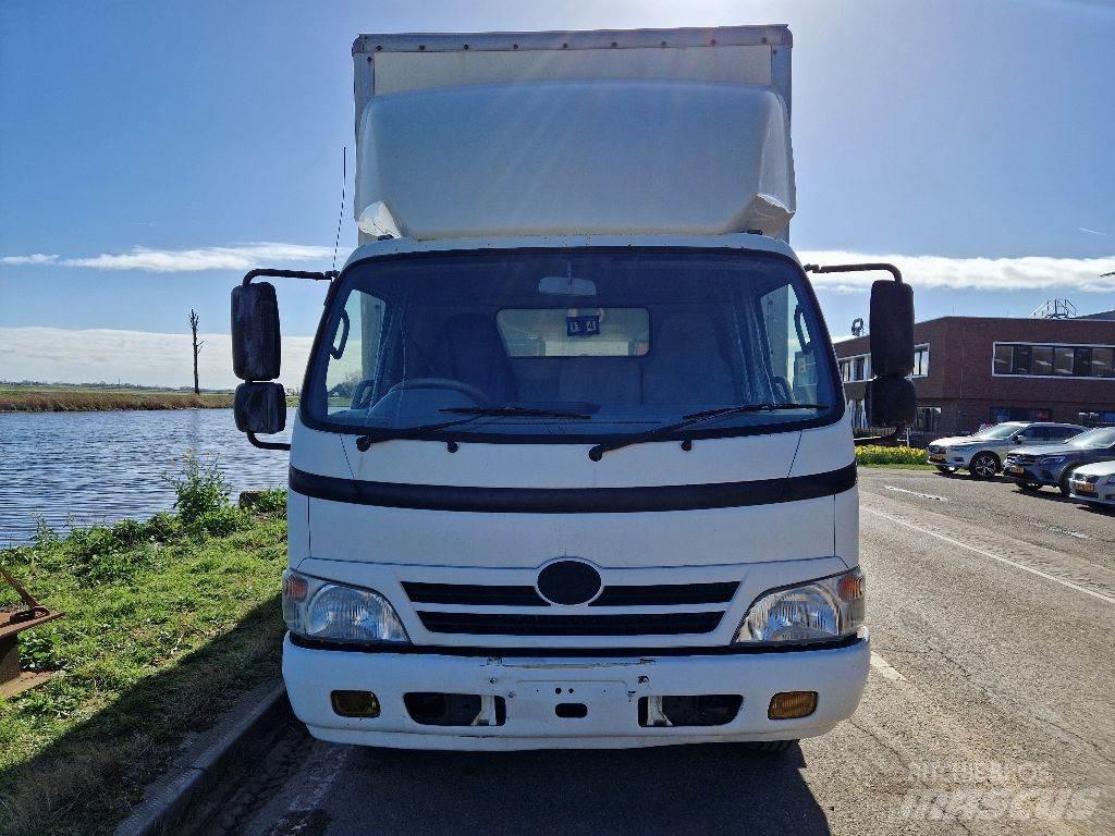 Hino 3815 Kofferaufbau