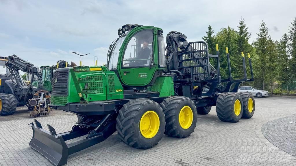 John Deere 1210E Forwarder