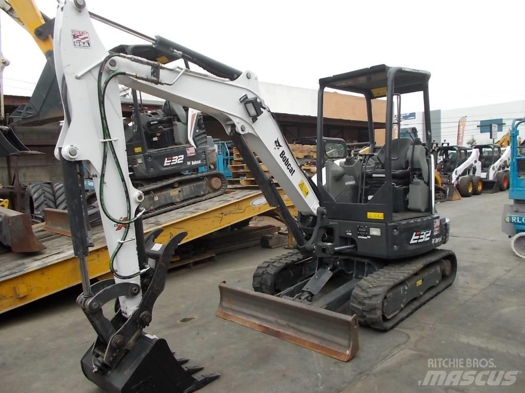 Bobcat E32i Minibagger < 7t