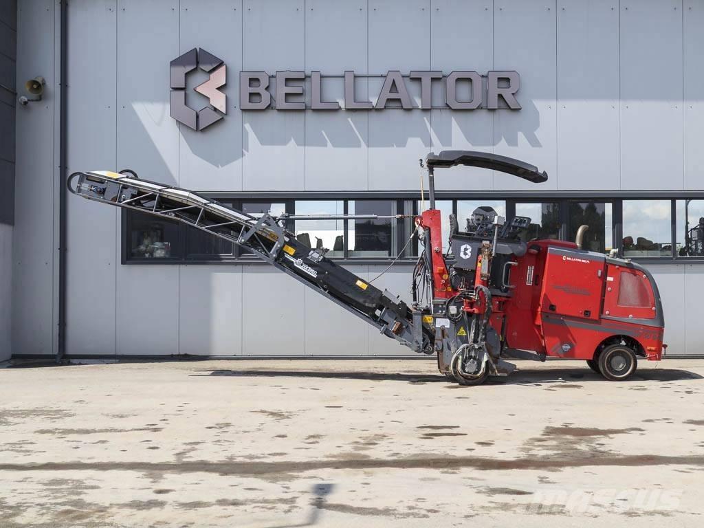 Wirtgen W 50 DCi Asphaltfräsen