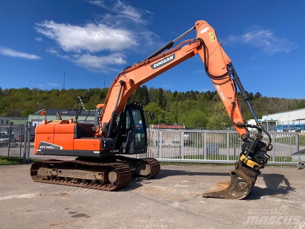 Doosan DX 140 LC Raupenbagger
