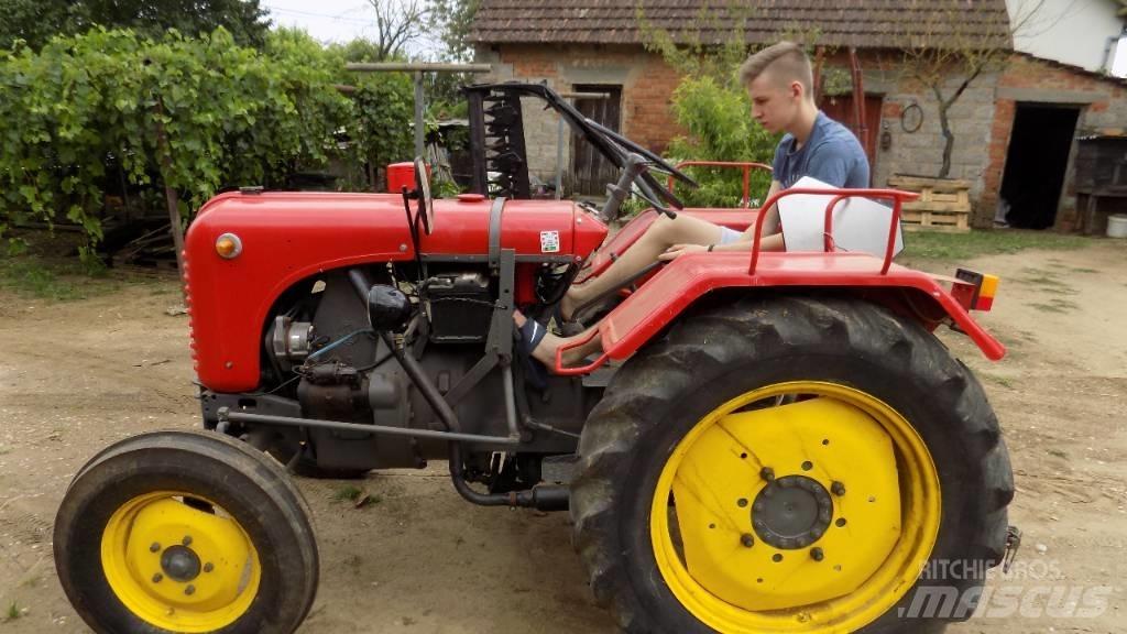 Steyr T 84 Traktoren