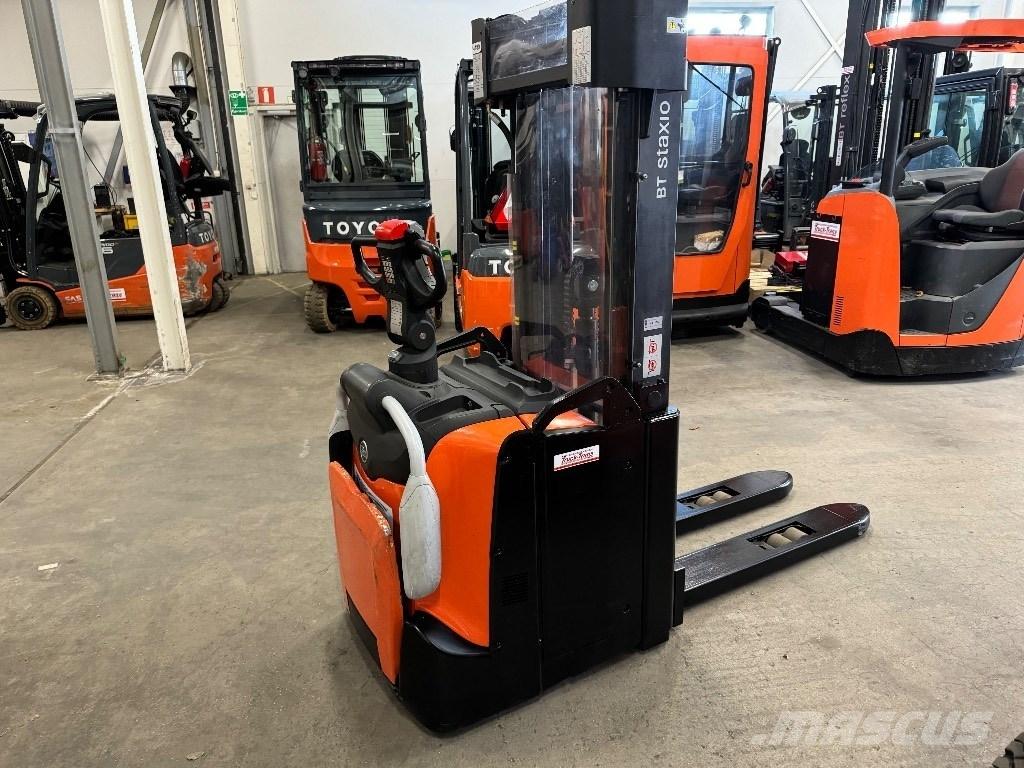 Toyota SPE140L Deichselstapler