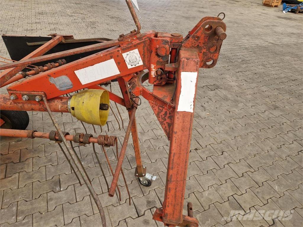 Fella TS 325 Schwader