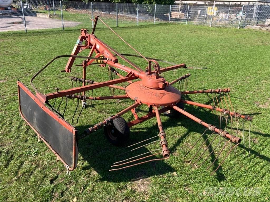 Fella TS 325 Schwader