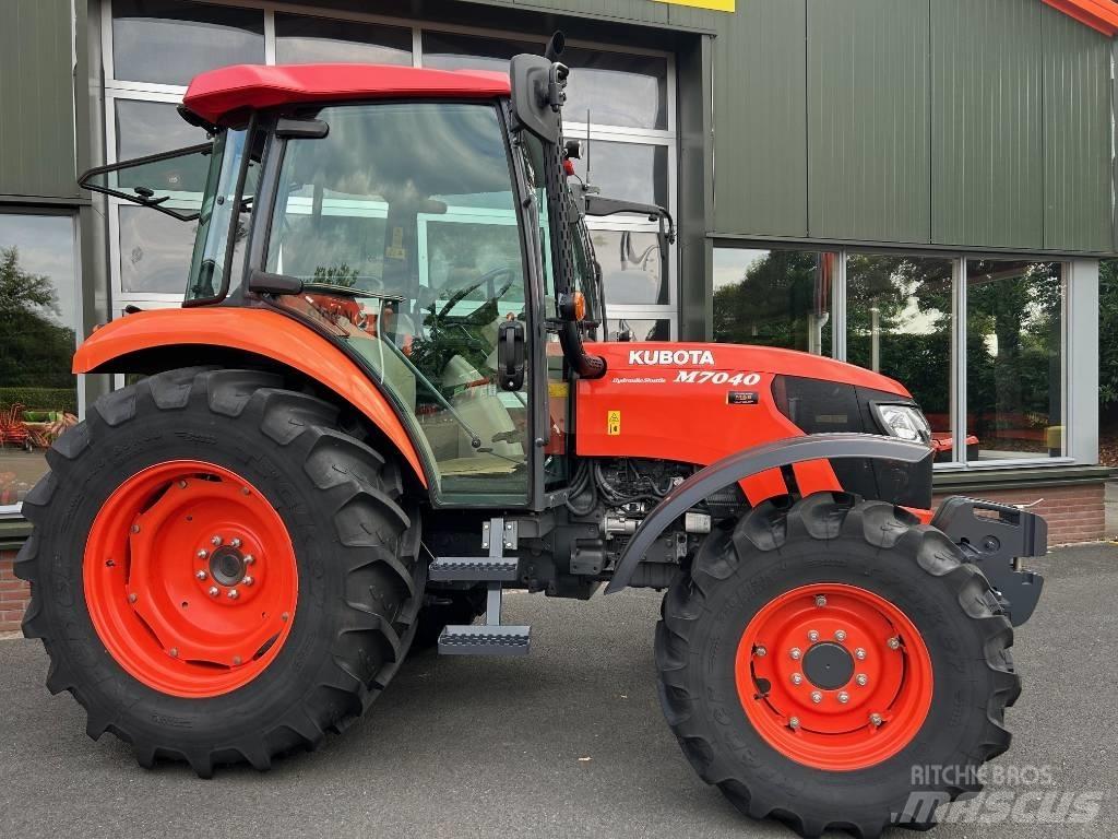 Kubota M 7040 DT Traktoren