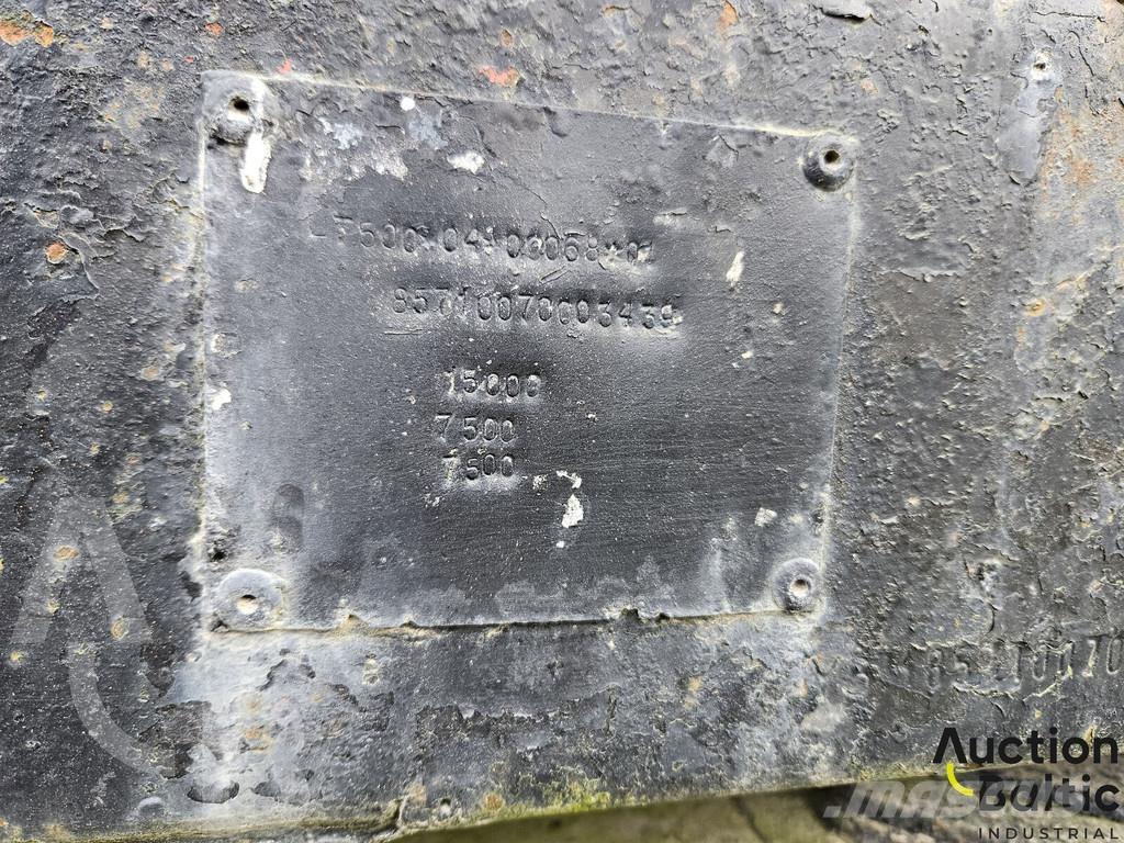 MAZ 857100 Curtainsiderauflieger