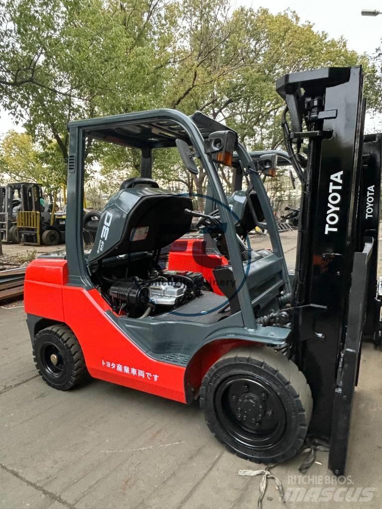 Toyota FDZN 30 Dieselstapler