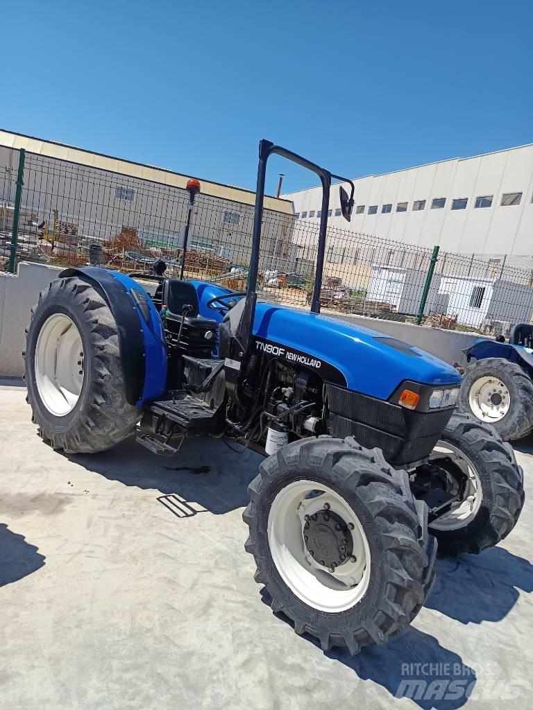New Holland TN 90 F Traktoren