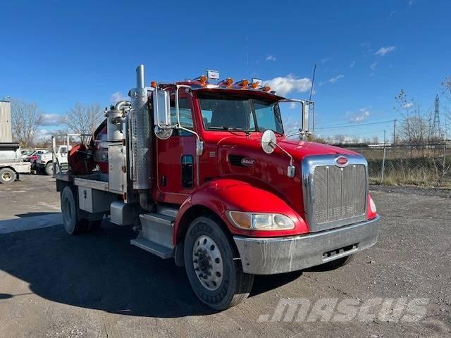 Peterbilt 337 Saug- und Druckwagen