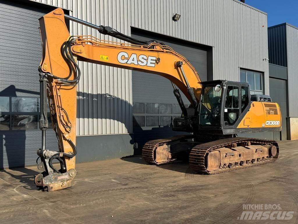 CASE CX300D Raupenbagger