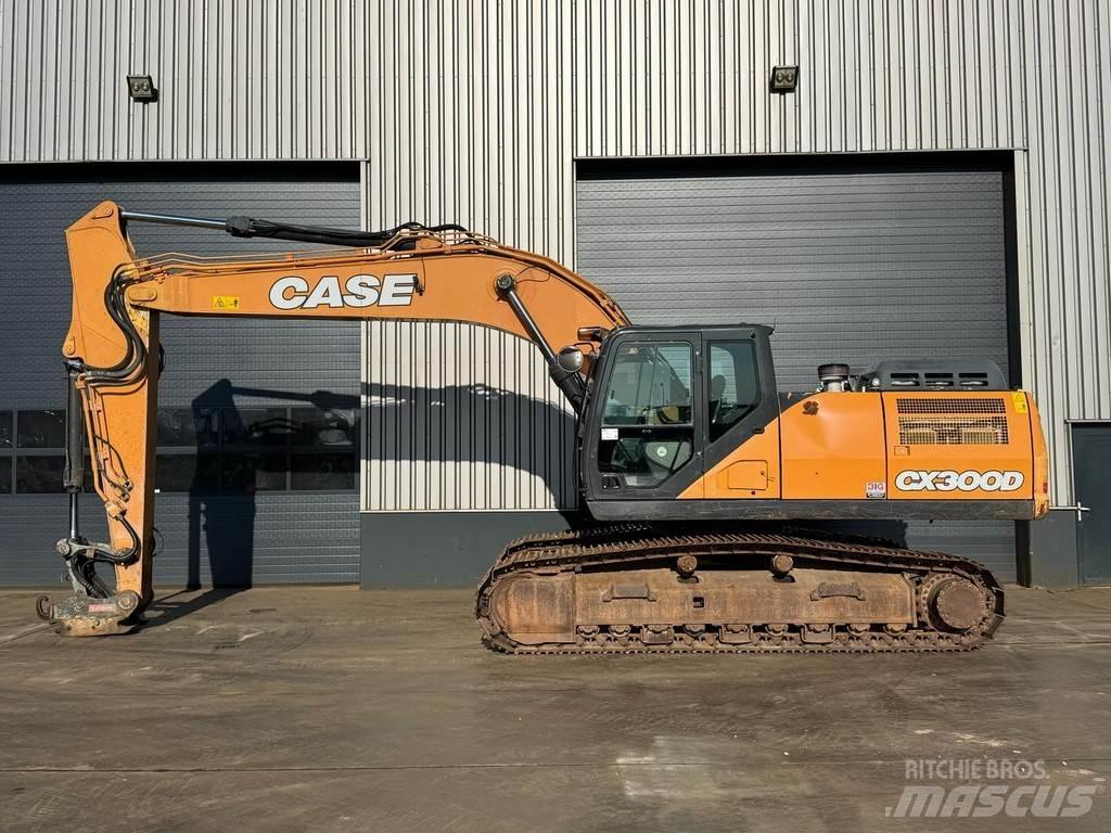 CASE CX300D Raupenbagger