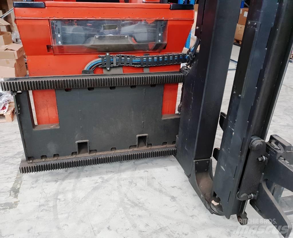 BT CTX 1300 Schmalgangstapler