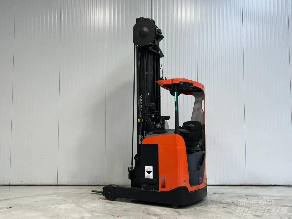 BT RRE160 Schubmaststapler