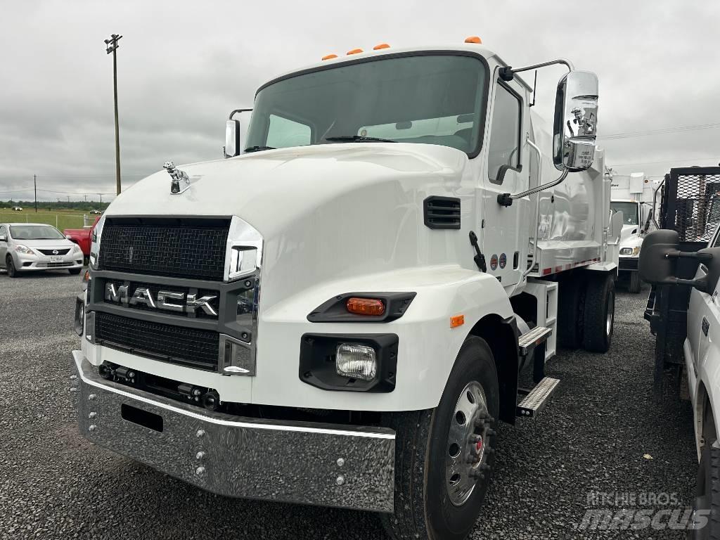 Mack MD7 Müllwagen